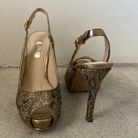 Guess snake embossed leather pumps - Picture 3 of 4